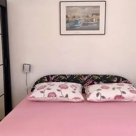 Apartment Nadalina Trogir